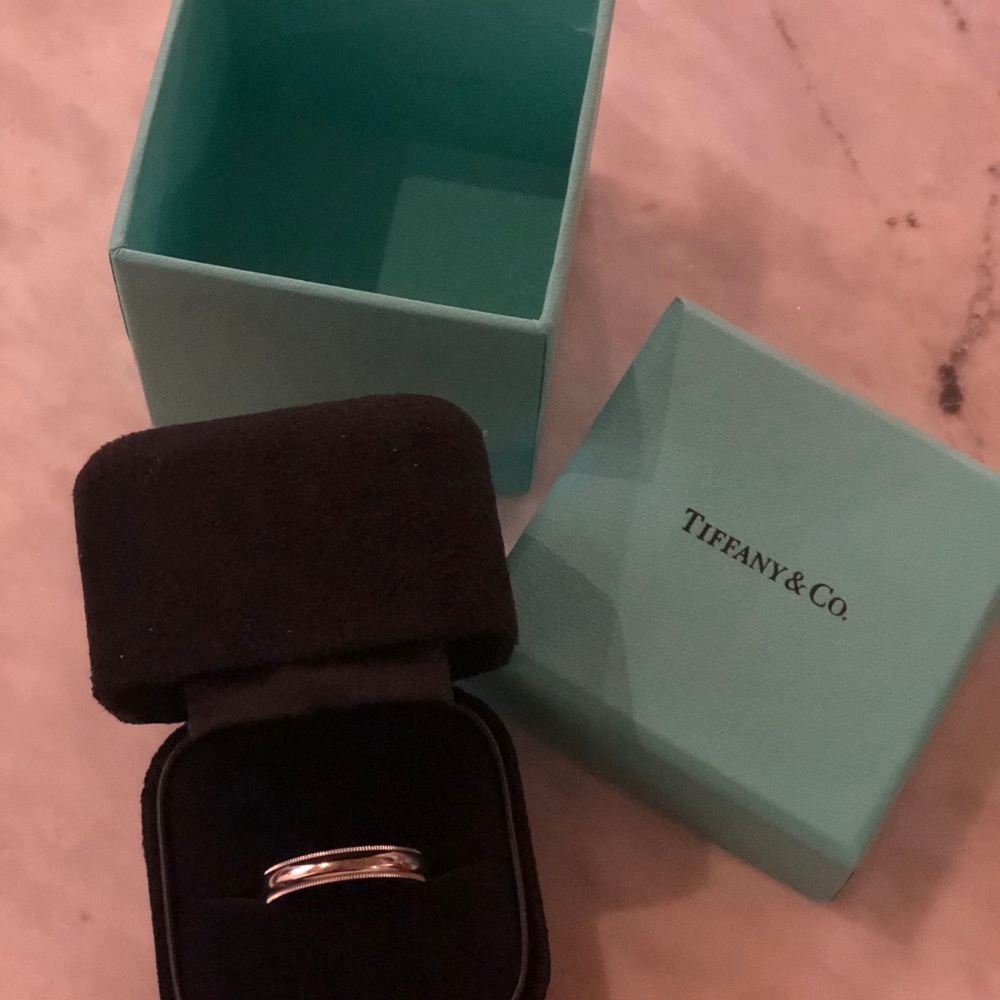 Tiffany & Co Men's Milgrain Wedding Band Ring
